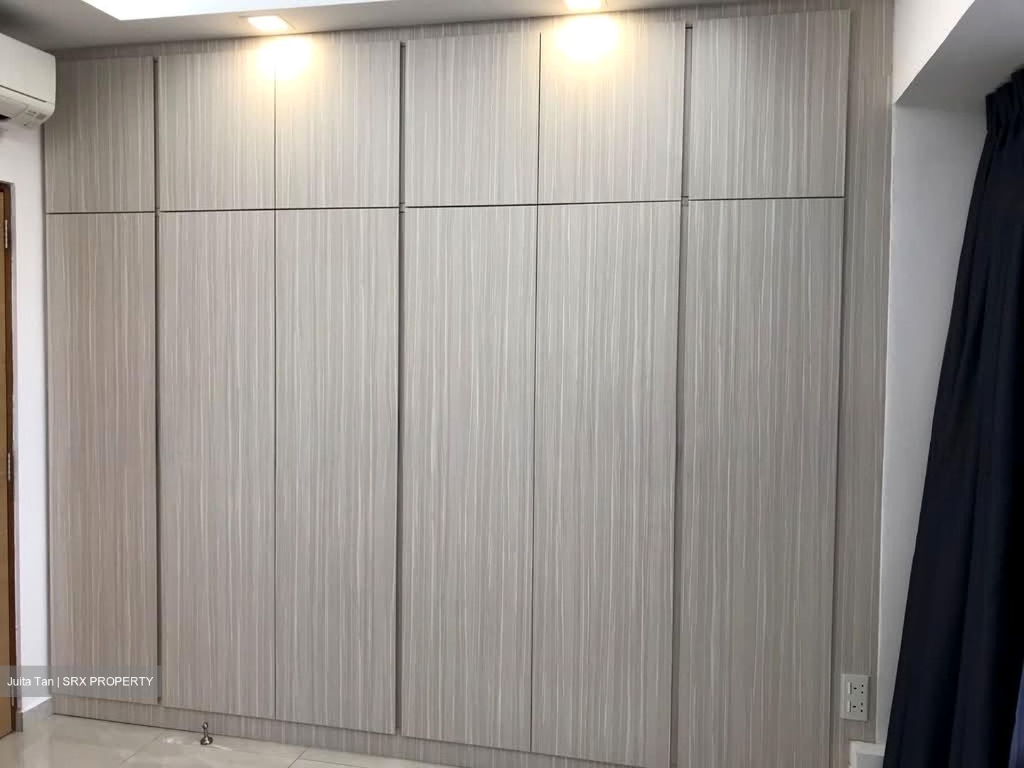 International Plaza (D2), Apartment #527620091
